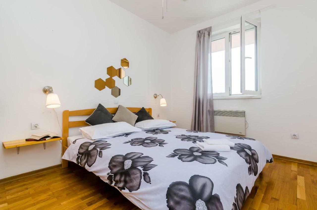 Apartment Sofia ดูบรอฟนิก ภายนอก รูปภาพ