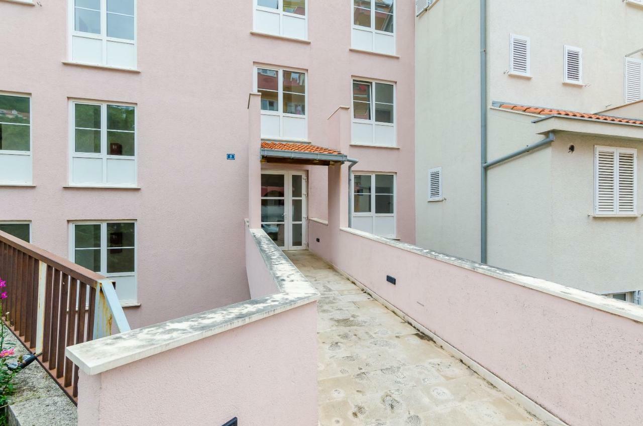 Apartment Sofia ดูบรอฟนิก ภายนอก รูปภาพ