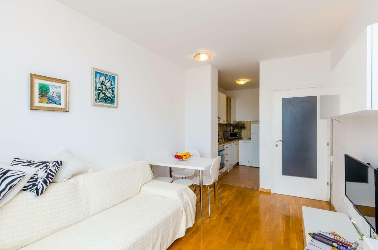 Apartment Sofia ดูบรอฟนิก ภายนอก รูปภาพ